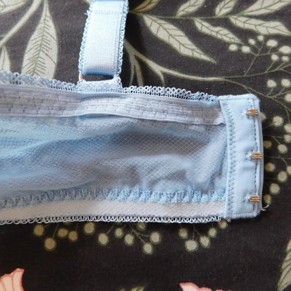 RARE! VICTORIA'S SECRET DREAM ANGEL DEMI BRA - Picture 10 of 15